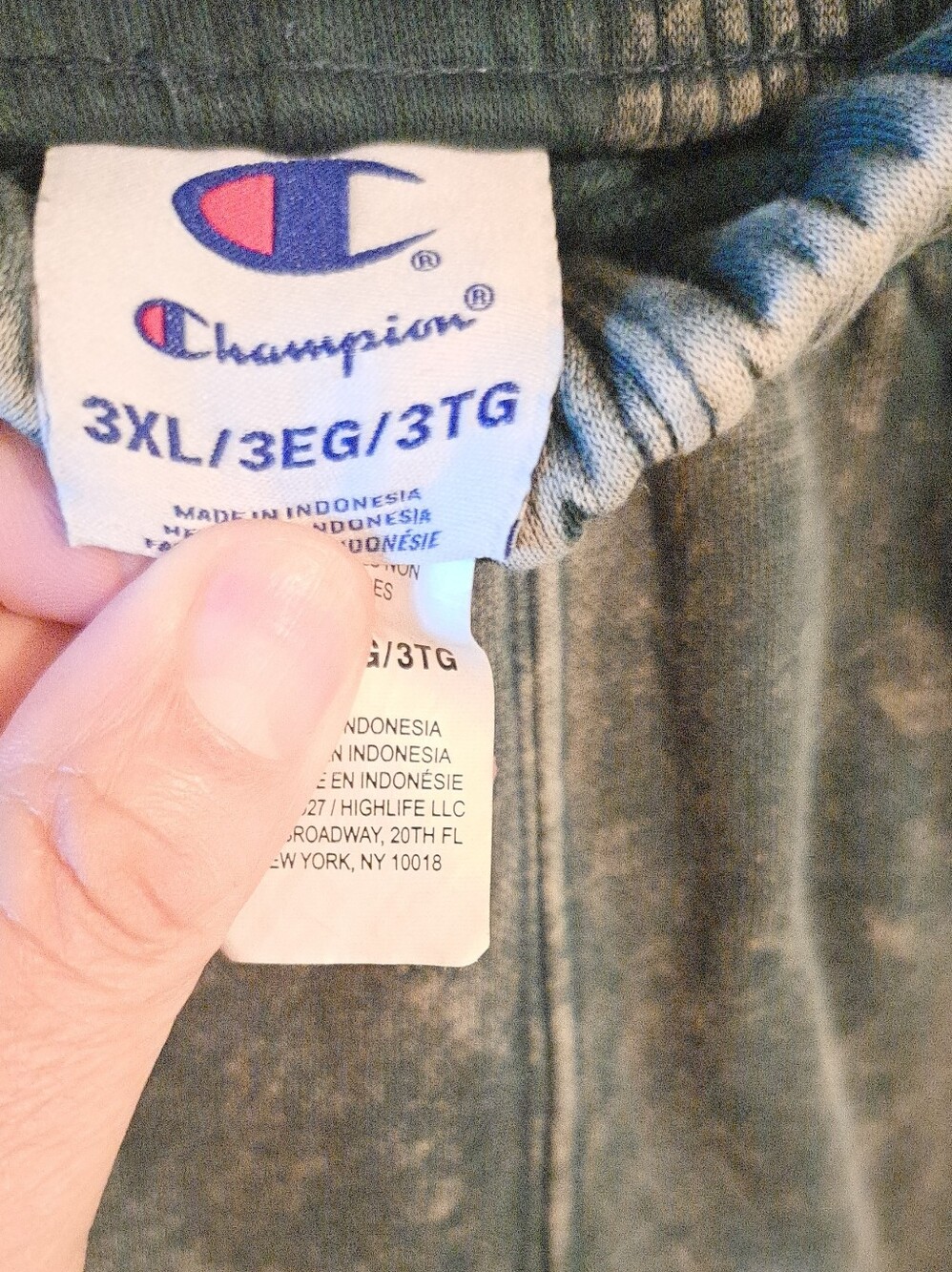 🔥 NWT Champion 3X Olive Green Cargo Joggers | Trendy Athleisure Comfort 🔥 - Picture 4 of 7